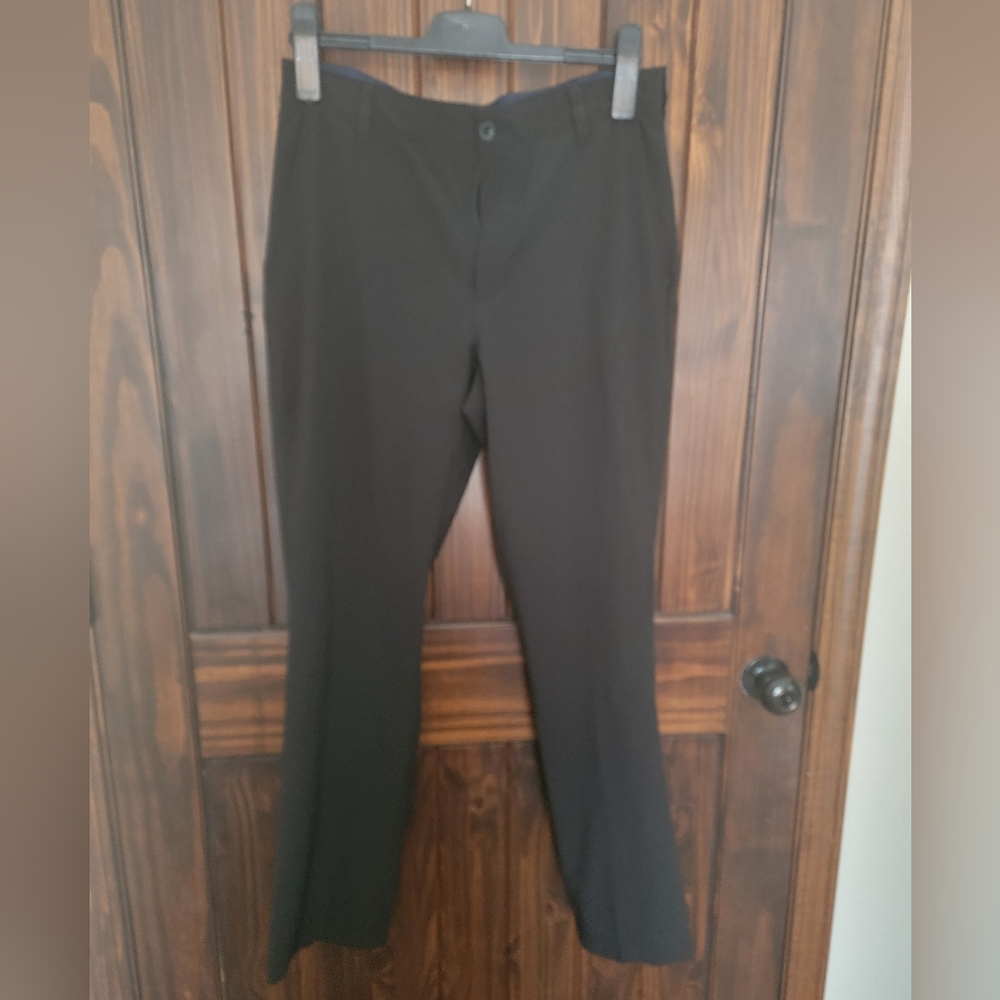 Izod Men's Black Golf Dress Pants